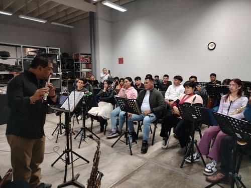 Todo un éxito fue la clase maestra del saxofonista ganador de la Gaviota de Plata en Viña del Mar 