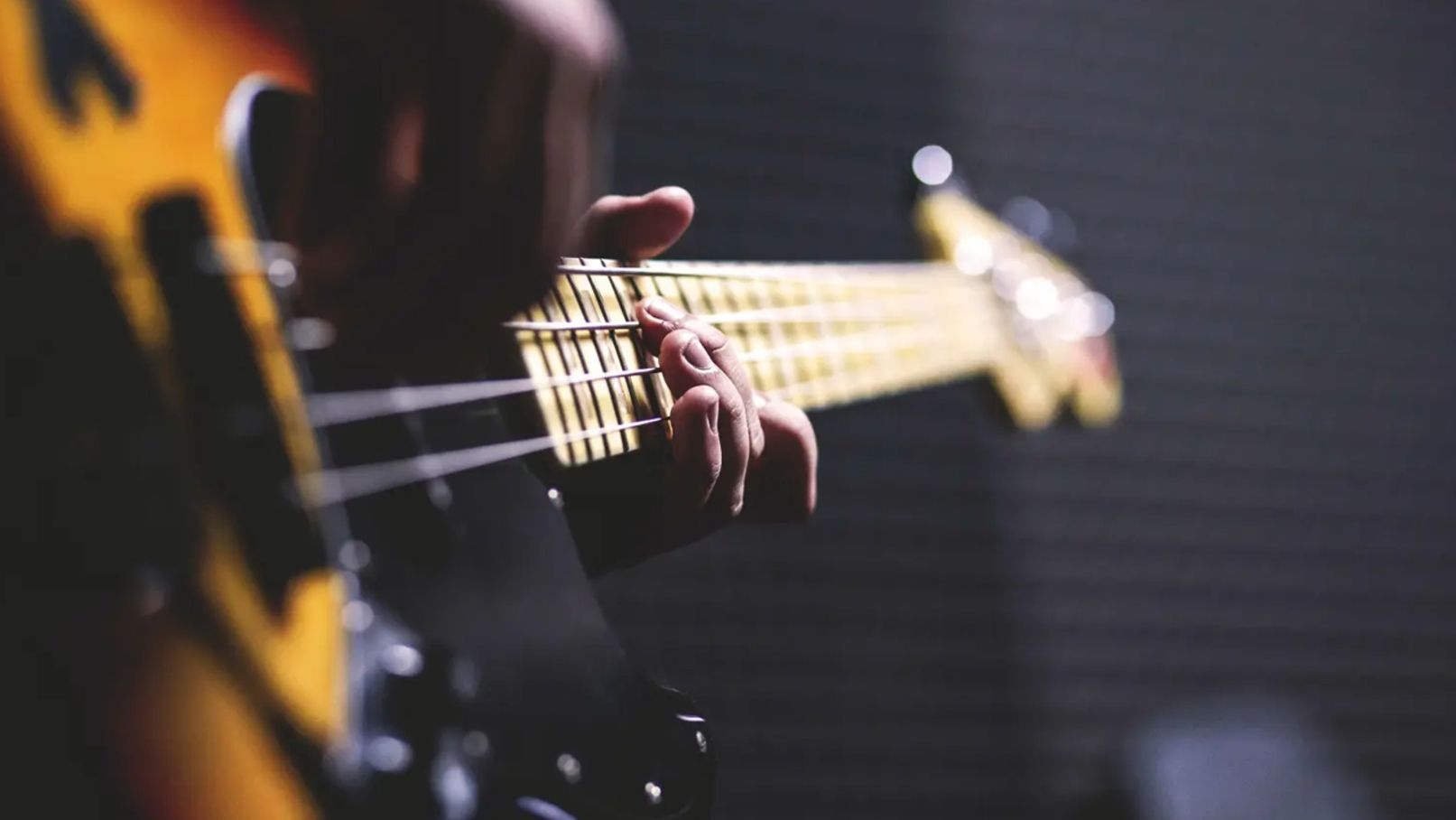 2337b-bajo-electricoi.jpg